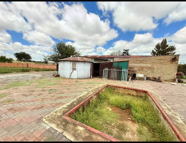 4 BEDROOM HOUSE FOR SALE IN MULLERSTUINE